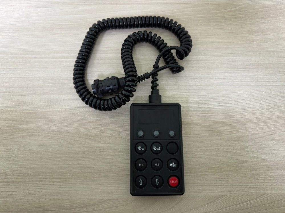 Пульт управления пневмоподвеской 446.056.137.0 / WABCO 4460561370