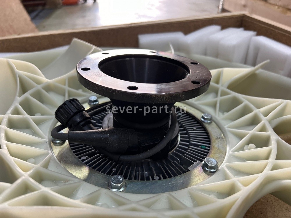 Вентилятор КАМАЗ-ЕВРО 704мм с вязкостной муфтой в сборе (дв.WEICHAI) / Borg Warner 020009741